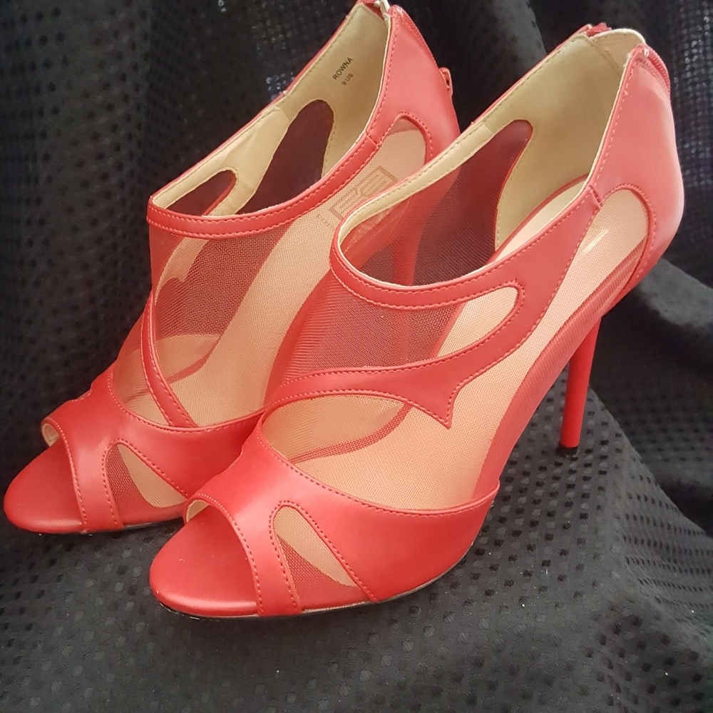 Red Heels Size 9